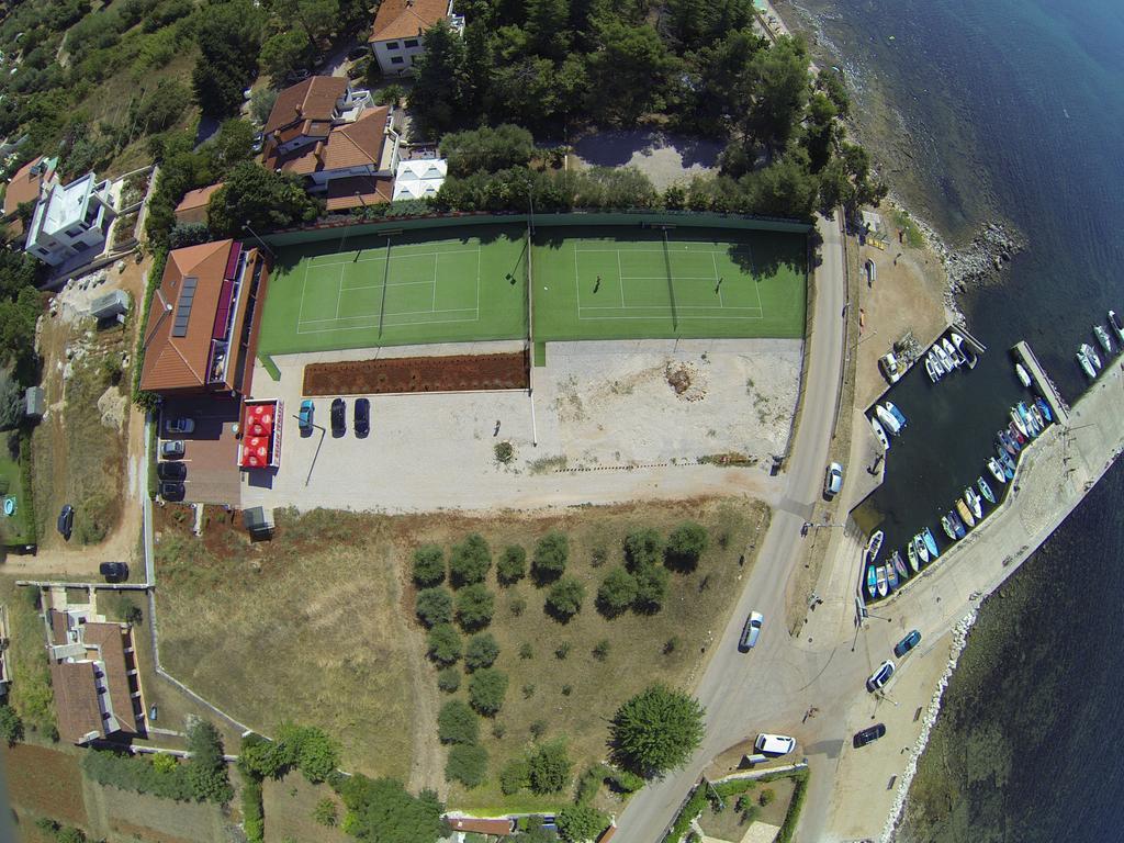 Villa Egida Capris Lovrečica Kültér fotó